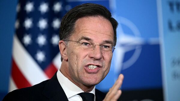 Tổng thư ký NATO Mark Rutte phát biểu trong cuộc gặp với Tổng thống Hoa Kỳ Donald Trump tại Hội nghị thượng đỉnh các nguyên thủ quốc gia và chính phủ NATO (ngày 25 tháng 6 năm 2025). The Hague. - Sputnik Việt Nam