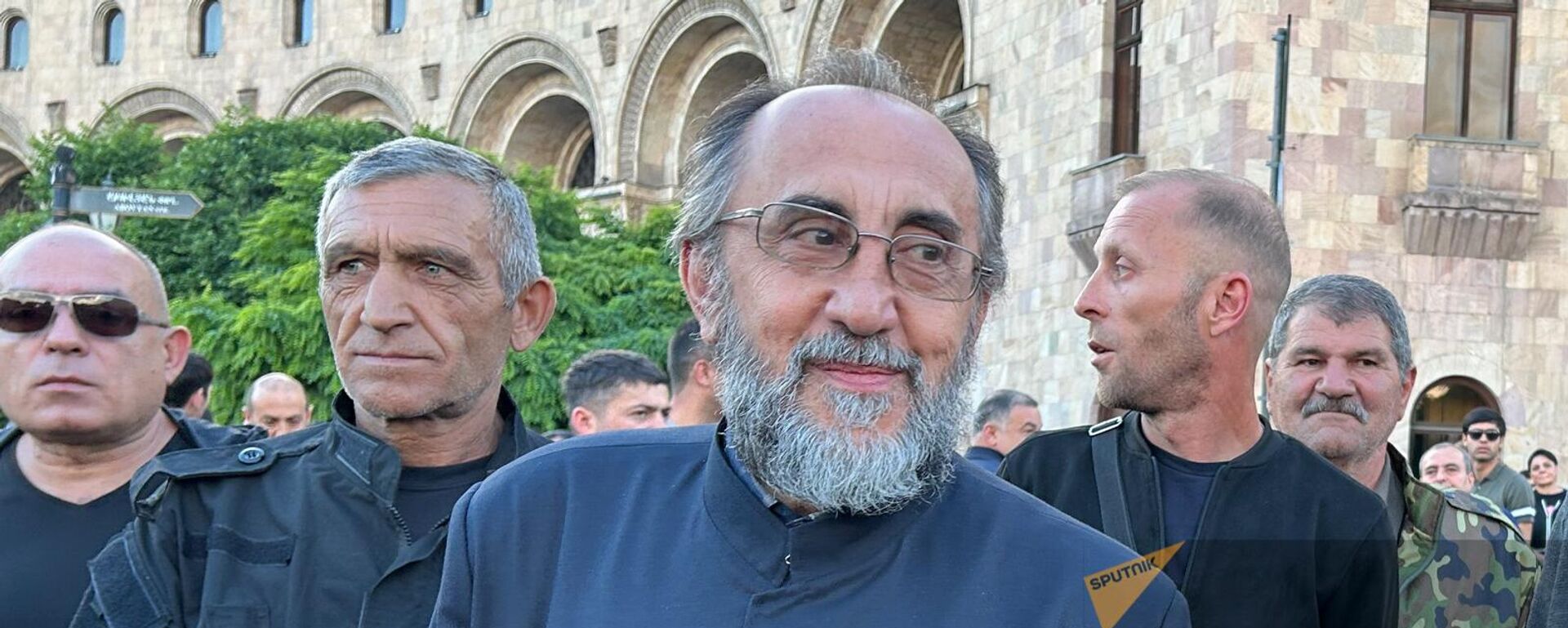 Tổng giám mục Mikael Ajapahyan - Sputnik Việt Nam, 1920, 28.06.2025