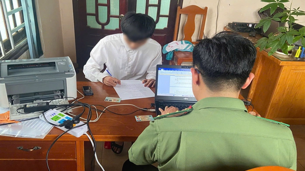 Thí sinh N.P.T.S. tại cơ quan công an - Sputnik Việt Nam