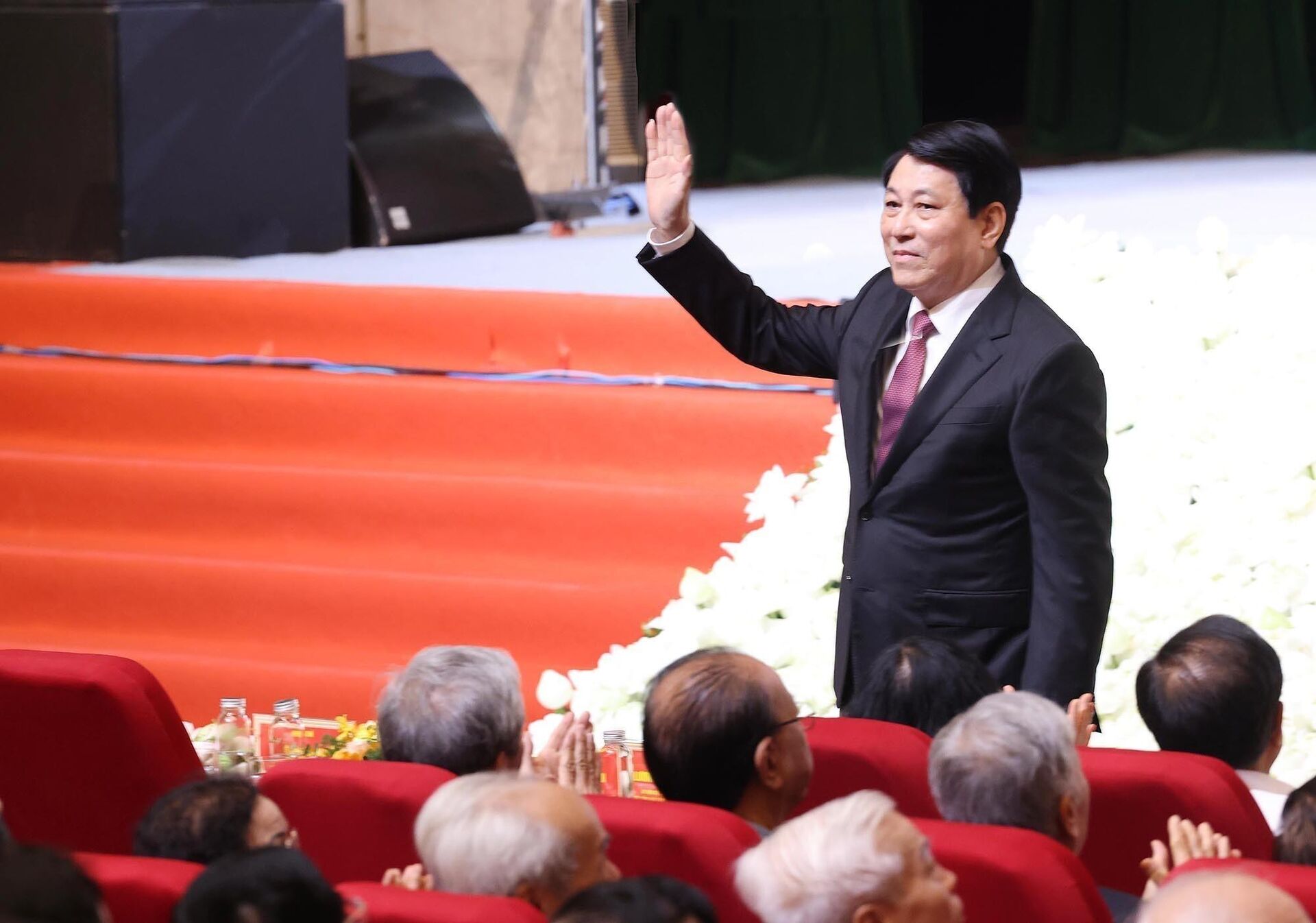 Chủ tịch nước dự Lễ công bố nghị quyết, quyết định sáp nhập đơn vị hành chính tại Hà Nội Chủ tịch nước dự Lễ công bố nghị quyết, quyết định sáp nhập đơn vị hành chính tại Hà Nội - Sputnik Việt Nam, 1920, 30.06.2025