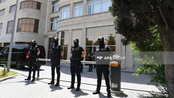 Cảnh sát tiến hành khám xét tại văn phòng Sputnik Azerbaijan (ngày 30 tháng 6 năm 2025). Baku - Sputnik Việt Nam