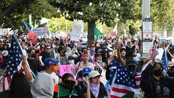 Biểu tình phản đối chính sách của Tổng thống Trump - Sputnik Việt Nam