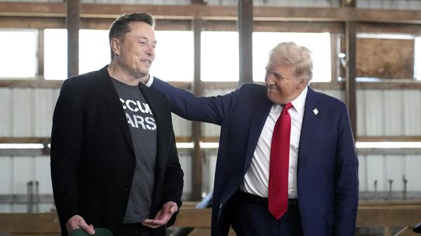 Doanh nhân Elon Musk và Tổng thống Hoa Kỳ Donald Trump - Sputnik Việt Nam