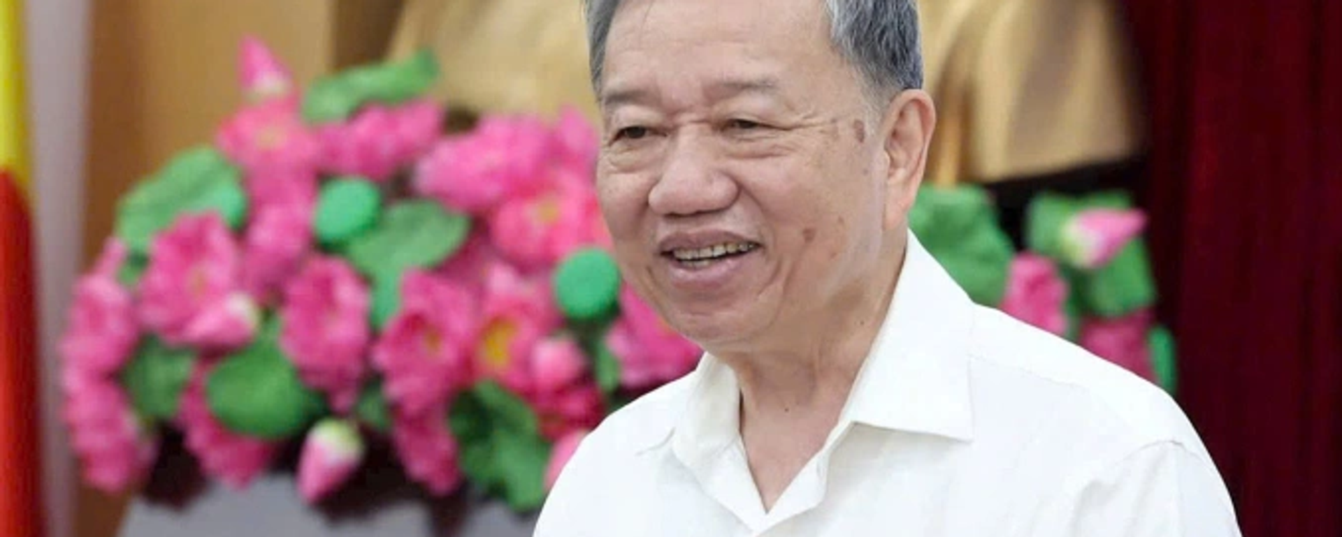 Tổng Bí thư Tô Lâm phát biểu tại buổi tiếp xúc cử tri chiều 2/7 Tổng Bí thư Tô Lâm phát biểu tại buổi tiếp xúc cử tri chiều 2/7 - Sputnik Việt Nam, 1920, 17.08.2025