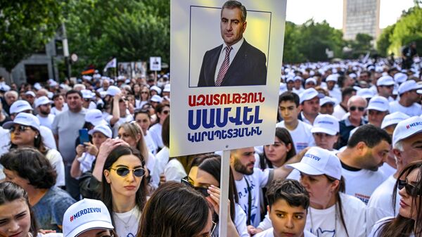 Cuộc biểu tình ở Yerevan ủng hộ doanh nhân bị bắt Samvel Karapetyan - Sputnik Việt Nam
