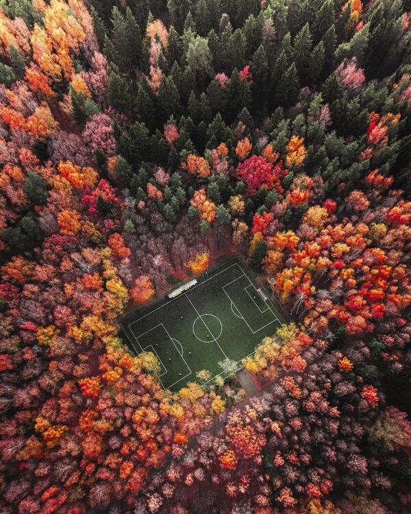 Tác phẩm "Late Autumn Colors" ("Sắc Thu Muộn") của nhiếp ảnh gia Vitaly Golovatyuk – nằm trong Top 101 của cuộc thi The Inaugural International Aerial Photographer of the Year 2025 Tác phẩm "Late Autumn Colors" ("Sắc Thu Muộn") của nhiếp ảnh gia Vitaly Golovatyuk – nằm trong Top 101 của cuộc thi The Inaugural International Aerial Photographer of the Year 2025 - Sputnik Việt Nam