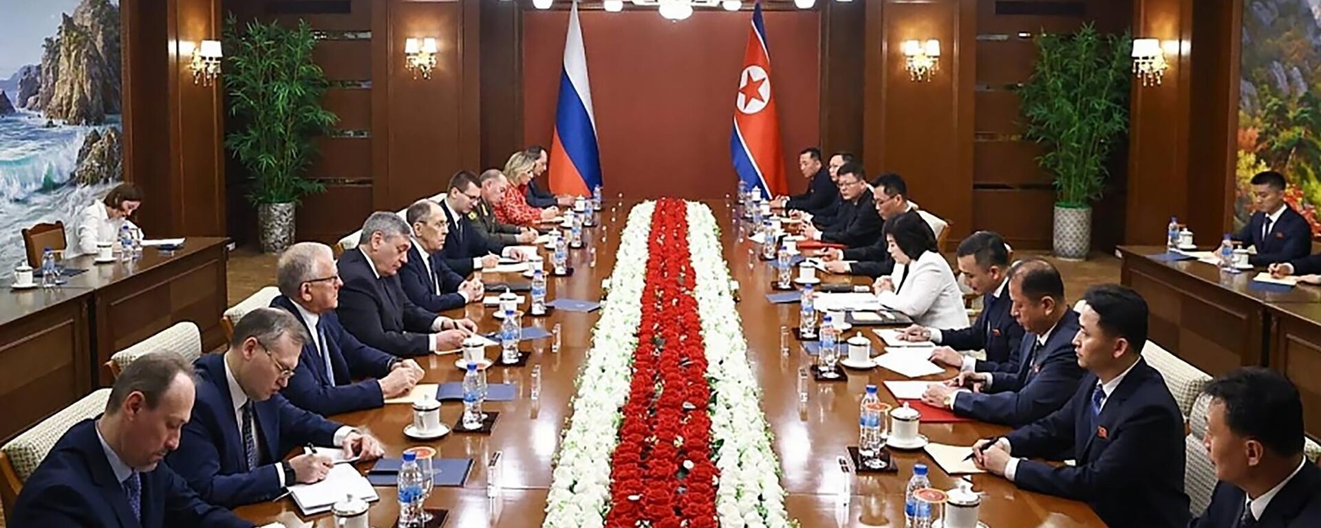 Chuyến thăm của Bộ trưởng Ngoại giao Sergey Lavrov tới CHDCND Triều Tiên Chuyến thăm của Bộ trưởng Ngoại giao Sergey Lavrov tới CHDCND Triều Tiên - Sputnik Việt Nam, 1920, 12.07.2025