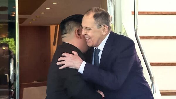 Bộ trưởng Ngoại giao Nga được ông Kim Jong-un tiếp đón trong chuyến thăm CHDCND Triều Tiên - Sputnik Việt Nam