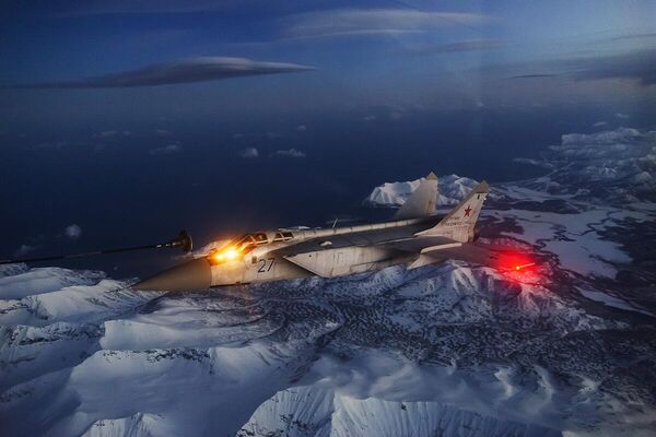 Tại Kamchatka, máy bay chiến đấu MiG-31 của Hạm đội Thái Bình Dương đã diễn tập đánh chặn tên lửa hành trình mô phỏng của đối phương Tại Kamchatka, máy bay chiến đấu MiG-31 của Hạm đội Thái Bình Dương đã diễn tập đánh chặn tên lửa hành trình mô phỏng của đối phương - Sputnik Việt Nam
