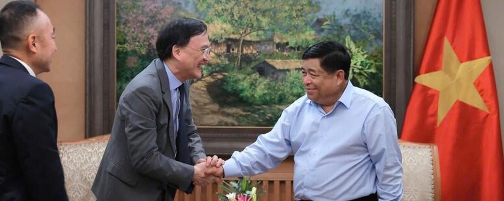 Phó Thủ tướng Nguyễn Chí Dũng hoan nghênh các doanh nghiệp quan tâm và có kế hoạch đầu tư, kinh doanh tại Việt Nam, đặc biệt là trong lĩnh vực phát triển đô thị thông minh - Sputnik Việt Nam, 1920, 16.07.2025