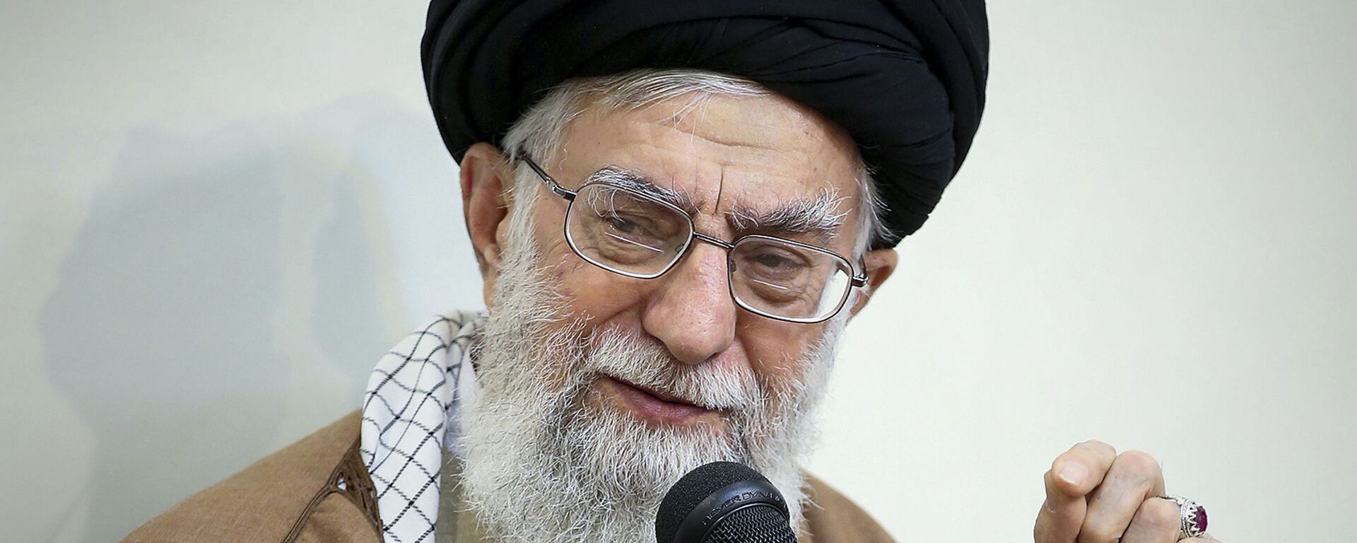 Lãnh tụ Tối cao của Iran Ayatollah Ali Khamenei - Sputnik Việt Nam, 1920, 16.07.2025