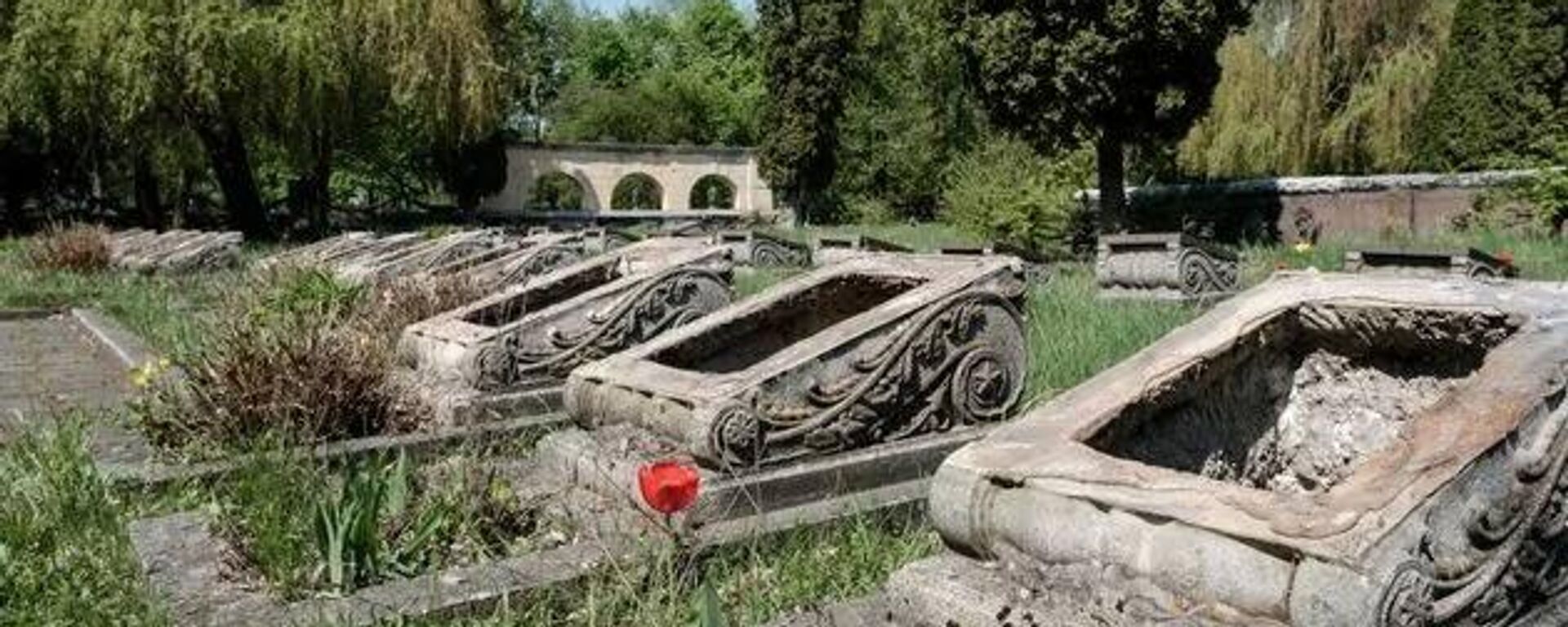 Đài tưởng niệm Liên Xô bị chính quyền Lvov phá hủy - Sputnik Việt Nam, 1920, 17.07.2025