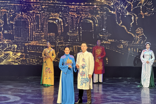 Chương trình nghệ thuật “Bản trường ca hữu nghị Việt – Nga” tại Moskva Chương trình nghệ thuật “Bản trường ca hữu nghị Việt – Nga” tại Moskva - Sputnik Việt Nam