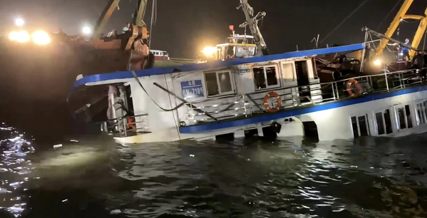 Vụ lật tàu Vịnh Xanh 58 ở Hạ Long. - Sputnik Việt Nam