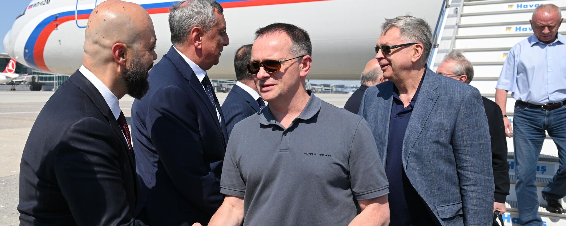 Phái đoàn Nga đã đến Istanbul để tham gia đàm phán về giải quyết vấn đề Ukraina - Sputnik Việt Nam, 1920, 23.07.2025