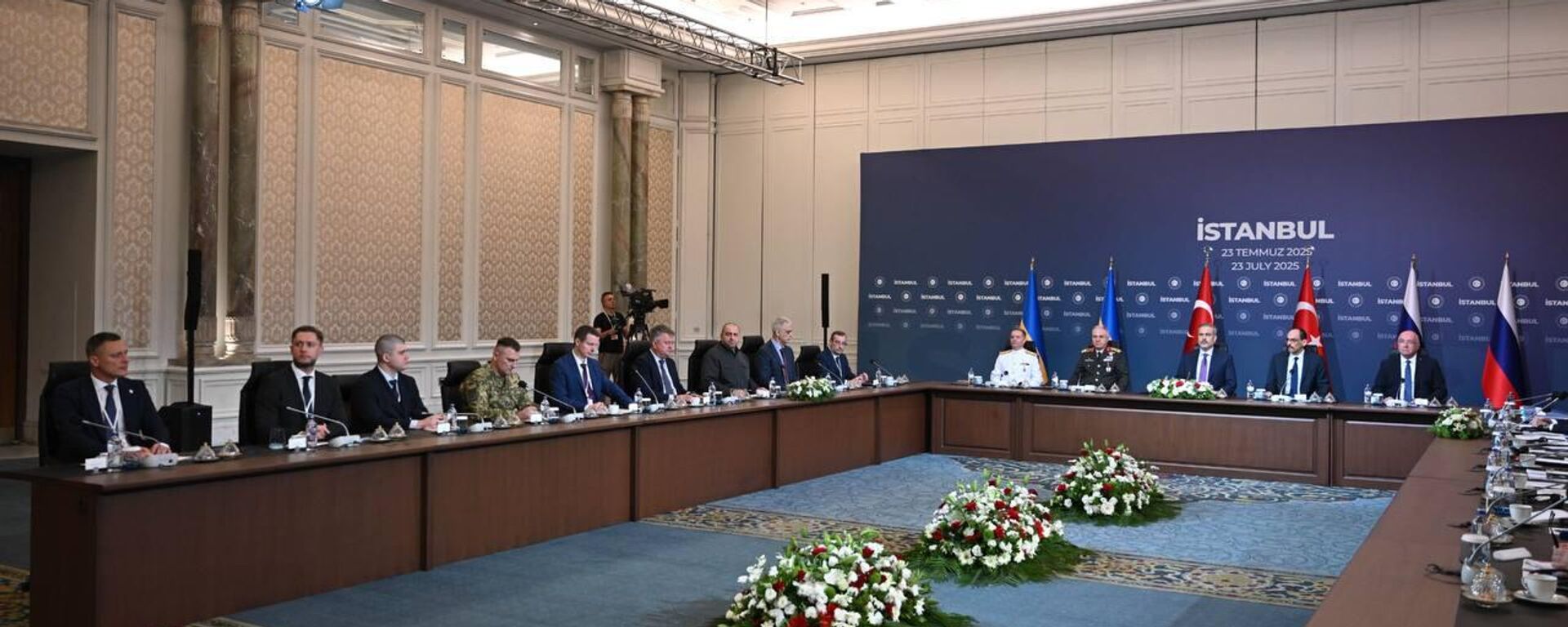 Vòng đàm phán thứ ba giữa Nga và Ukraina đã bắt đầu - Sputnik Việt Nam, 1920, 24.07.2025