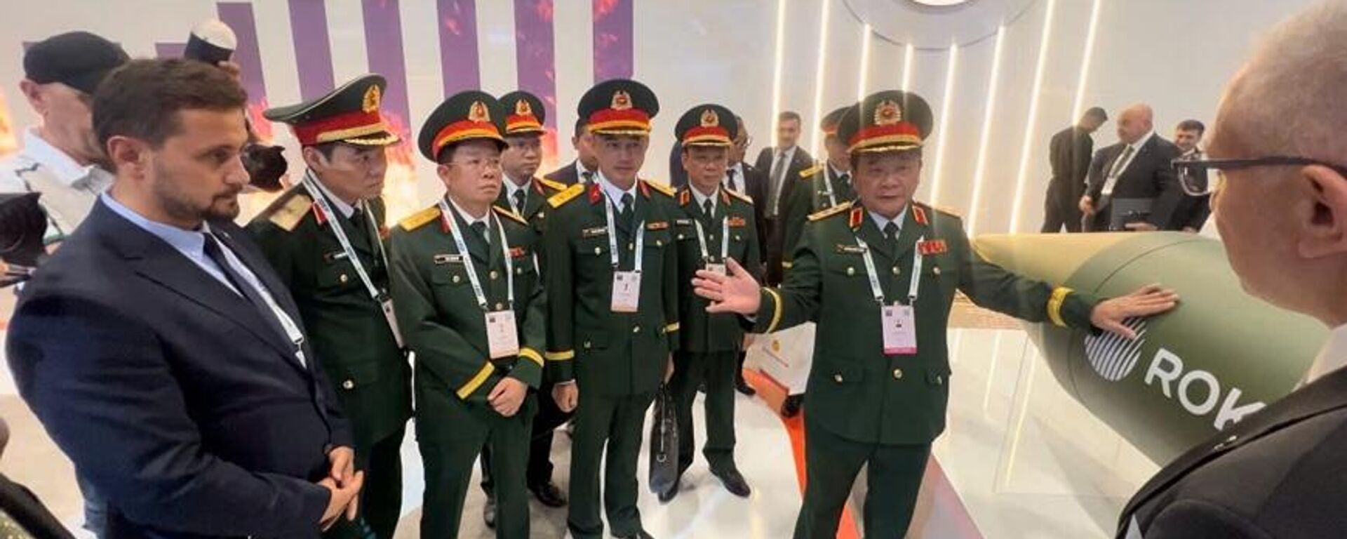 Đoàn đại biểu Việt Nam tham dự triển lãm quốc phòng IDEF-2025 - Sputnik Việt Nam, 1920, 24.07.2025
