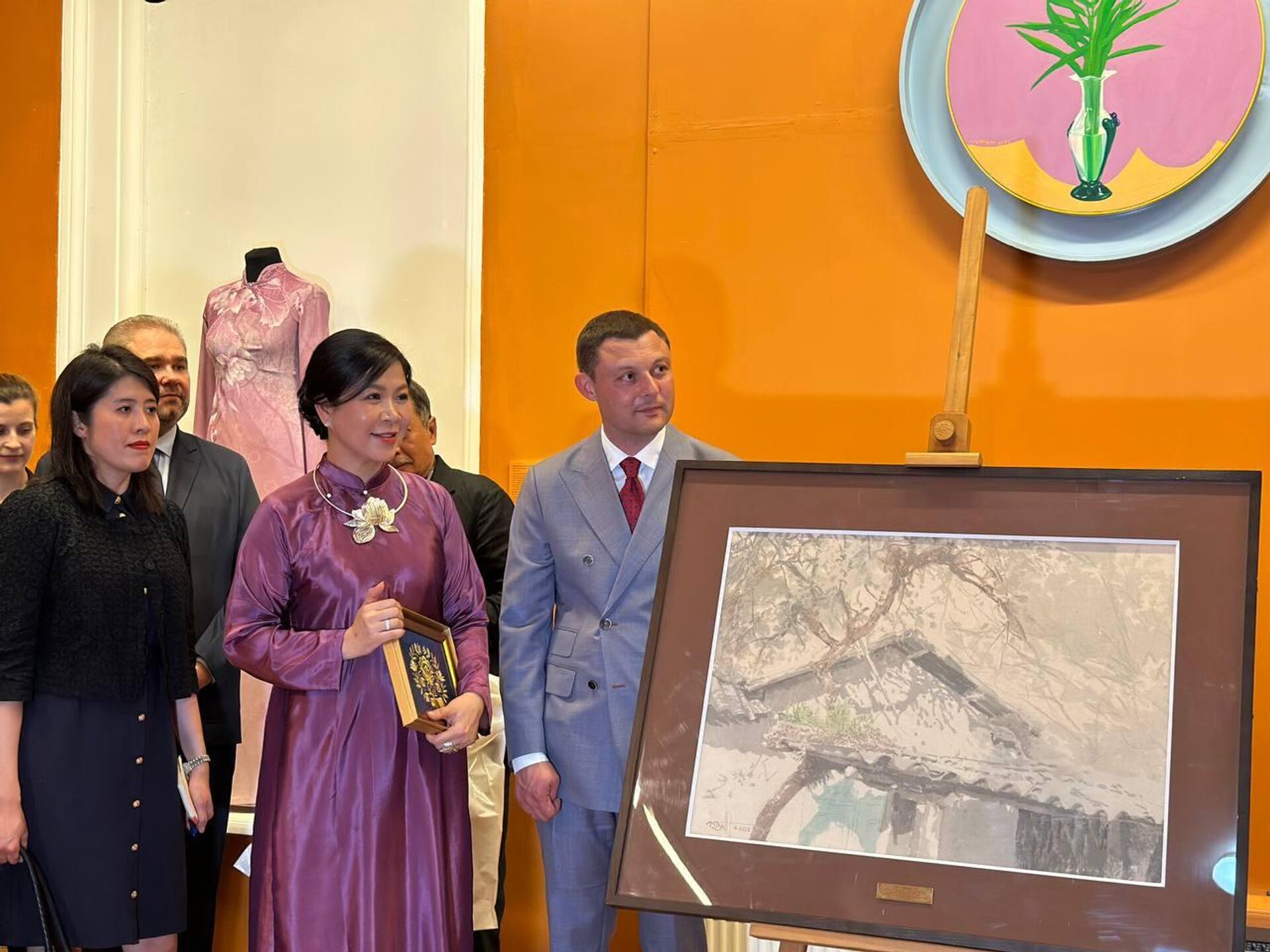 Phu nhân Tổng Bí thư Trung ương Đảng Cộng sản Việt Nam Tô Lâm Ngô Phương Ly - Sputnik Việt Nam, 1920, 24.07.2025