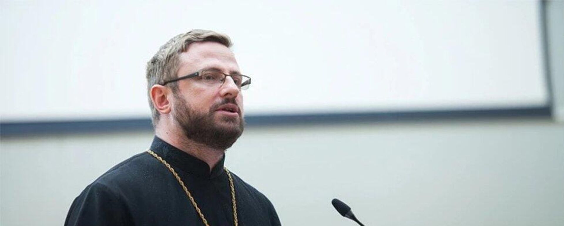 Linh mục Darko Djogo. - Sputnik Việt Nam, 1920, 25.07.2025