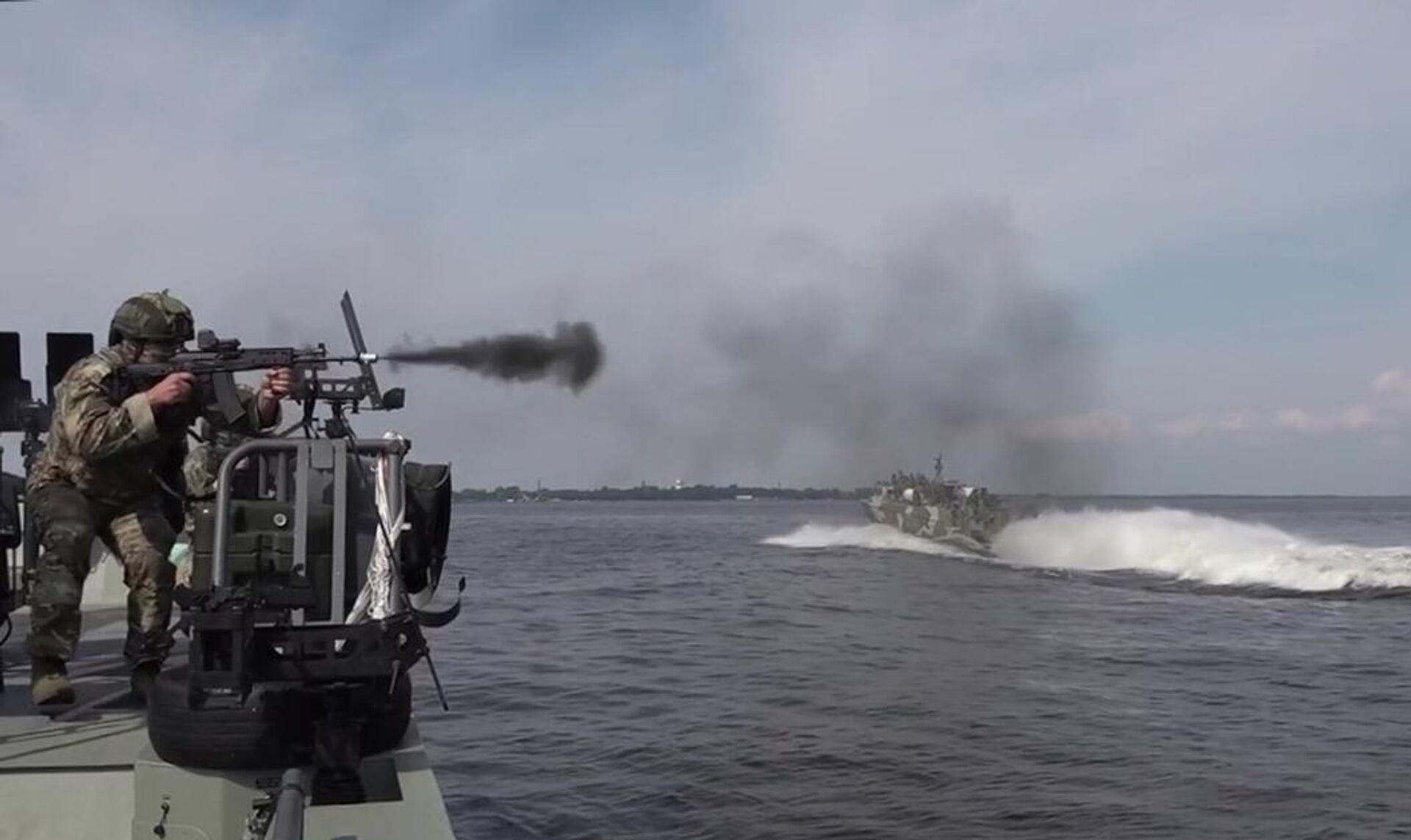 Tập trận tác chiến Bão tháng Bảy - Sputnik Việt Nam, 1920, 27.07.2025