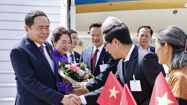 Chủ tịch Quốc hội đến Thụy Sĩ, bắt đầu tham dự Hội nghị các Chủ tịch Quốc hội thế giới lần thứ 6  - Sputnik Việt Nam