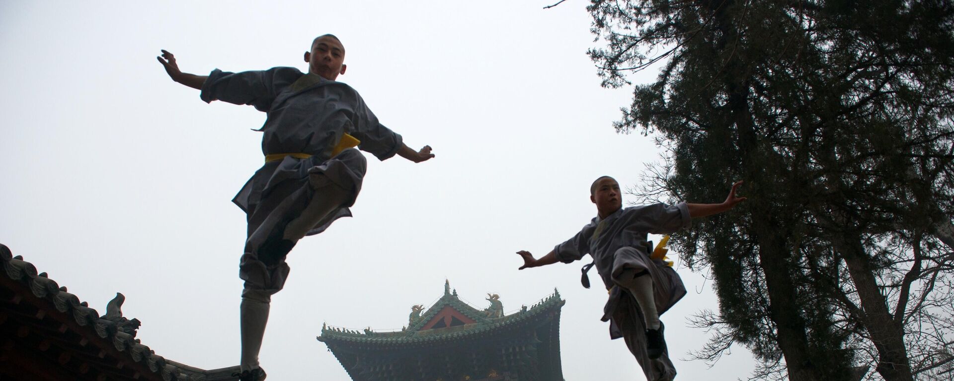 Các nhà sư của chùa Thiếu Lâm ở Trung Quốc - Sputnik Việt Nam, 1920, 28.07.2025