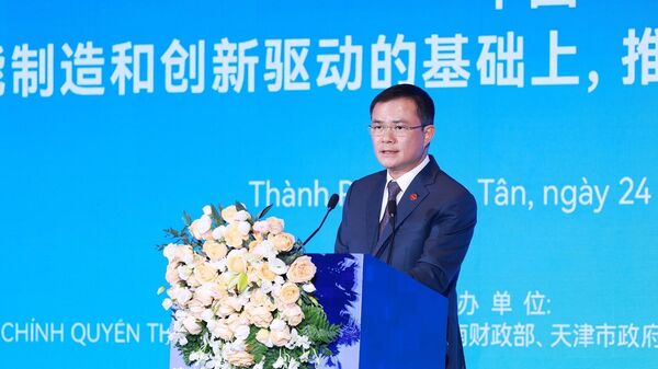 Chủ tịch kiêm Tổng giám đốc Tập đoàn Công nghiệp – Viễn thông Quân đội (Viettel) Tào Đức Thắng phát biểu tại Diễn đàn kết nối doanh nghiệp Việt Nam - Trung Quốc
 - Sputnik Việt Nam