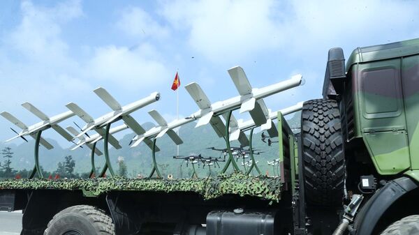 Máy bay không người lái do Việt Nam sản xuất tại lễ hợp luyện - Sputnik Việt Nam