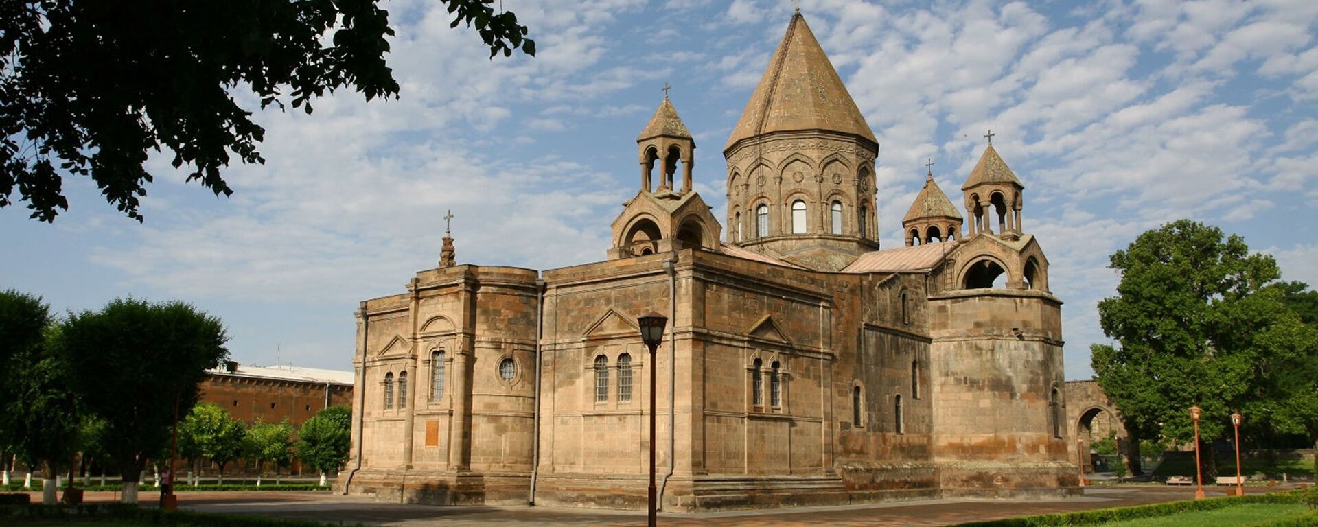 Tu viện Etchmiadzin - Sputnik Việt Nam, 1920, 29.07.2025