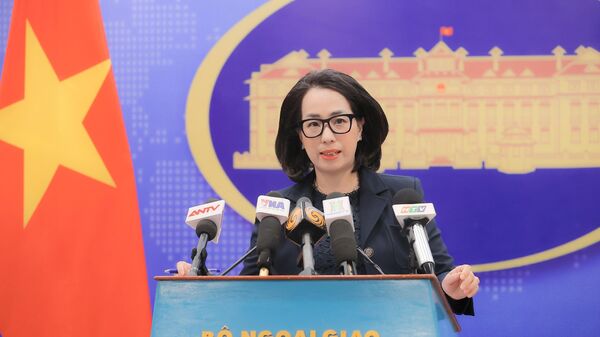 Người phát ngôn Bộ Ngoại giao Phạm Thu Hằng chủ trì họp báo - Sputnik Việt Nam