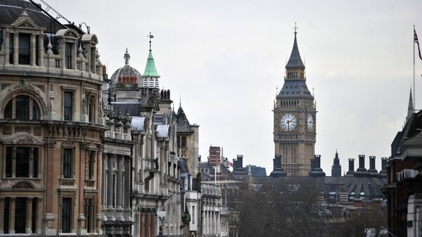 Quang cảnh Whitehall, Cung điện Westminster và Tháp Big Ben ở London - Sputnik Việt Nam