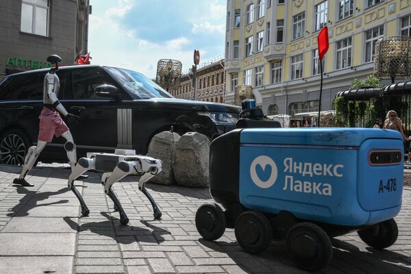 Các robot trên phố Arbat - Sputnik Việt Nam