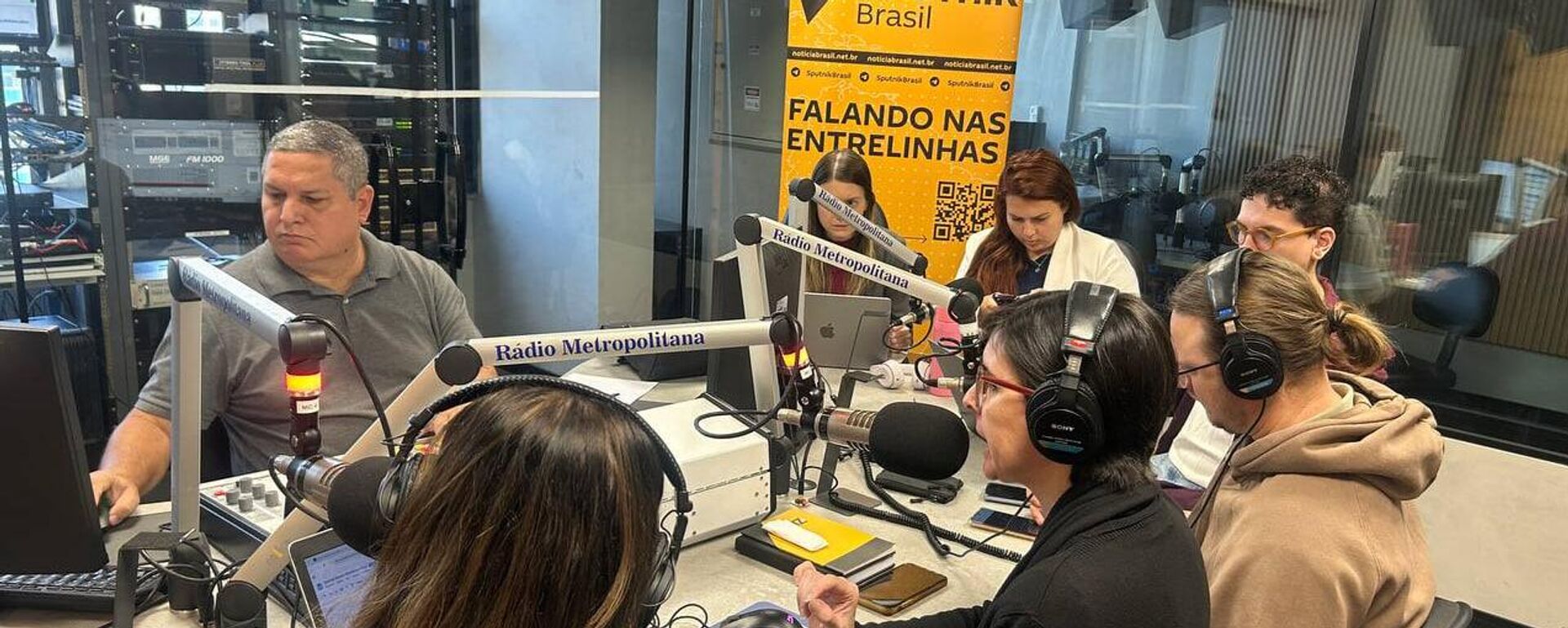 Sputnik ra mắt đài FM với chương trình 24 giờ ở Brazil - Sputnik Việt Nam, 1920, 01.08.2025