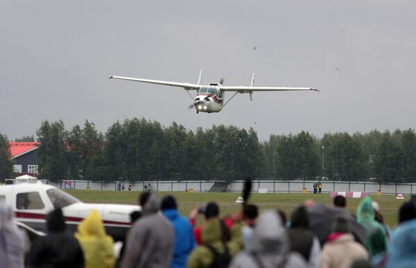 Máy bay Cessna 337 Skymaster tại lễ hội “Viva Avia!” Lễ hội hàng không hỗ trợ LLVT Nga tại sân bay Mochishche ở tỉnh Novosibirsk - Sputnik Việt Nam