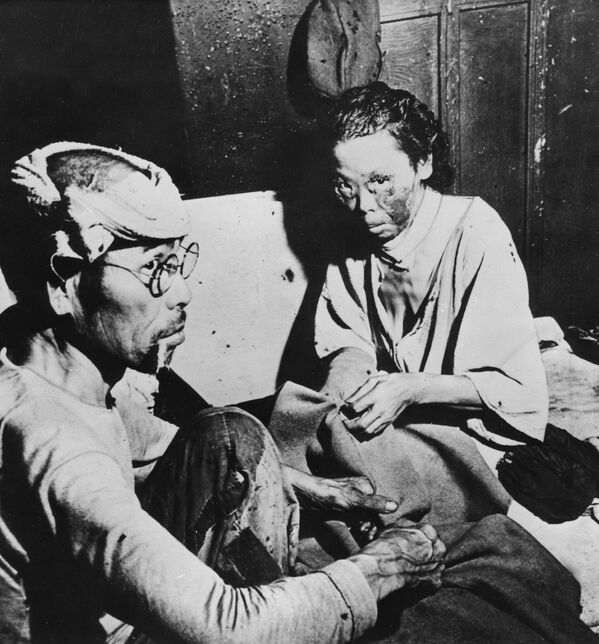 Các nạn nhân tại Hiroshima, Nhật Bản, ngay sau vụ nổ bom nguyên tử đầu tiên - Sputnik Việt Nam