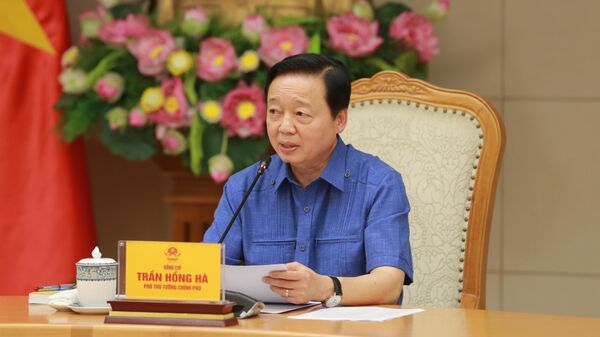 Phó Thủ tướng Trần Hồng Hà chủ trì họp về tiền sử dụng đất, tiền thuê đất  - Sputnik Việt Nam