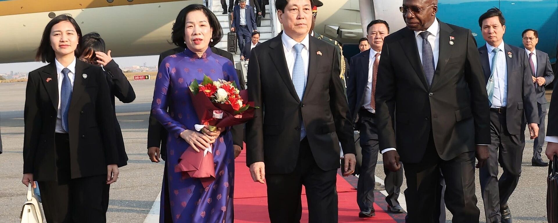 Chủ tịch nước Lương Cường bắt đầu thăm cấp Nhà nước Cộng hoà Angola - Sputnik Việt Nam, 1920, 07.08.2025