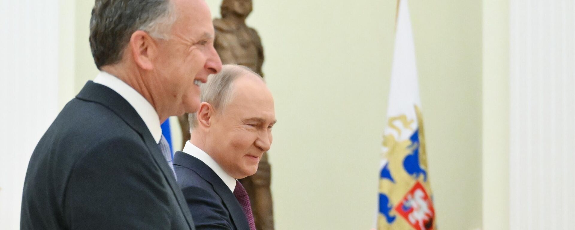 Tổng thống Vladimir Putin đã gặp Đặc phái viên Tổng thống Hoa Kỳ Steven Witkoff Tổng thống Vladimir Putin đã gặp Đặc phái viên Tổng thống Hoa Kỳ Steven Witkoff - Sputnik Việt Nam, 1920, 02.12.2025