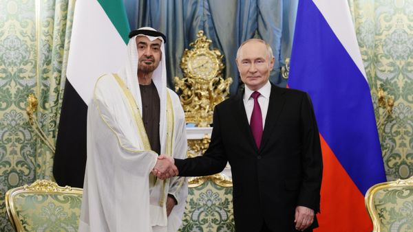 Cuộc gặp giữa Tổng thống Nga Vladimir Putin và Tổng thống UAE Mohammed bin Zayed Al Nahyan Cuộc gặp giữa Tổng thống Nga Vladimir Putin và Tổng thống UAE Mohammed bin Zayed Al Nahyan - Sputnik Việt Nam