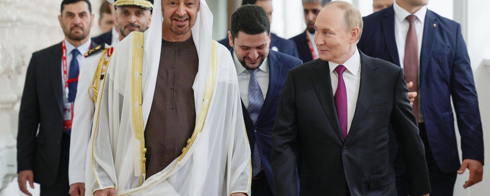 Cuộc gặp giữa Tổng thống Nga Vladimir Putin và Tổng thống UAE Mohammed bin Zayed Al Nahyan - Sputnik Việt Nam, 1920, 08.08.2025