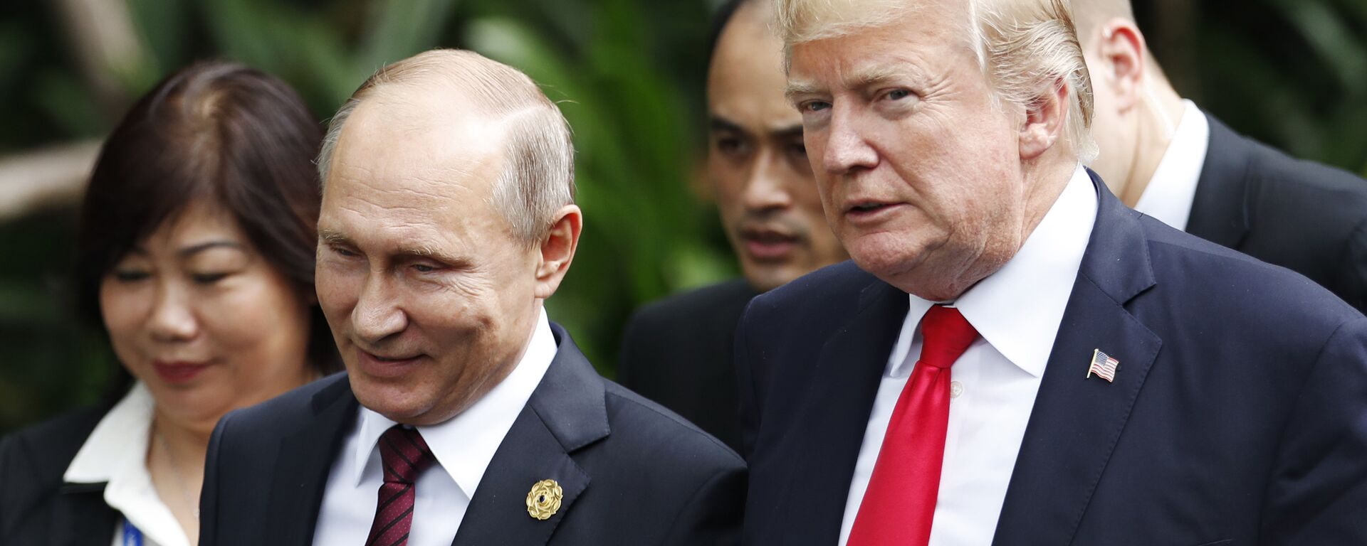 Tổng thống Nga Vladimir Putin và Tổng thống Hoa Kỳ Donald Trump - Sputnik Việt Nam, 1920, 10.08.2025