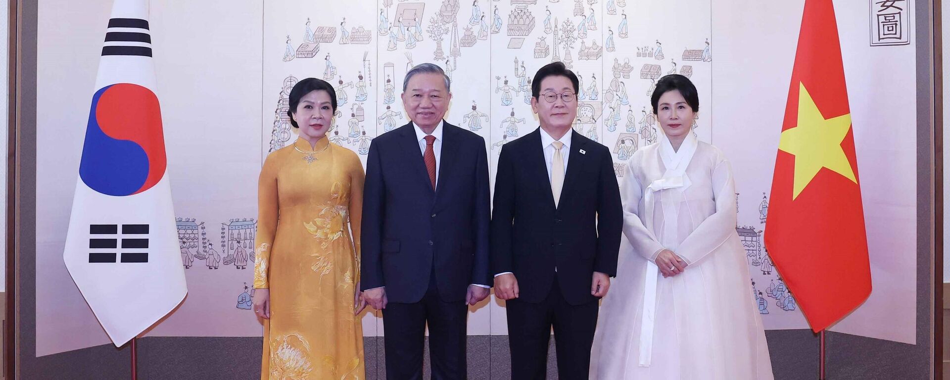 Lễ đón Tổng Bí thư Tô Lâm và Phu nhân thăm cấp Nhà nước Hàn Quốc - Sputnik Việt Nam, 1920, 11.08.2025