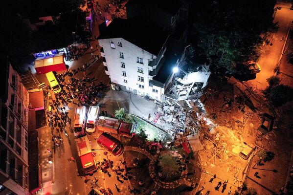 Hậu quả của trận động đất tại Balıkesir, Thổ Nhĩ Kỳ - Sputnik Việt Nam