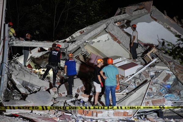 Hậu quả của trận động đất tại Balıkesir, Thổ Nhĩ Kỳ - Sputnik Việt Nam