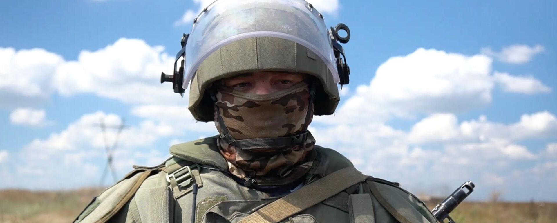 Chiến sĩ Nga: Phiến quân LLVT Ukraina gài mìn vào thi thể dân thường và đồng đội - Sputnik Việt Nam, 1920, 11.08.2025