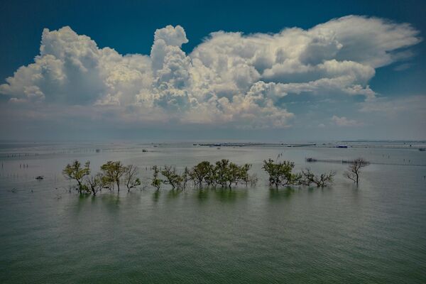 Ngôi làng chìm trong nước ở Philippines - Sputnik Việt Nam