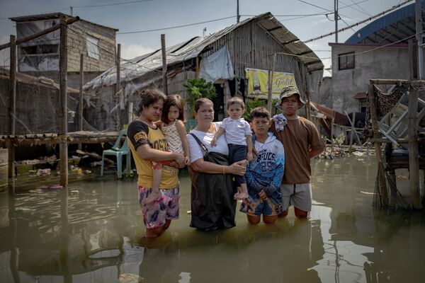 Ngôi làng chìm trong nước ở Philippines - Sputnik Việt Nam