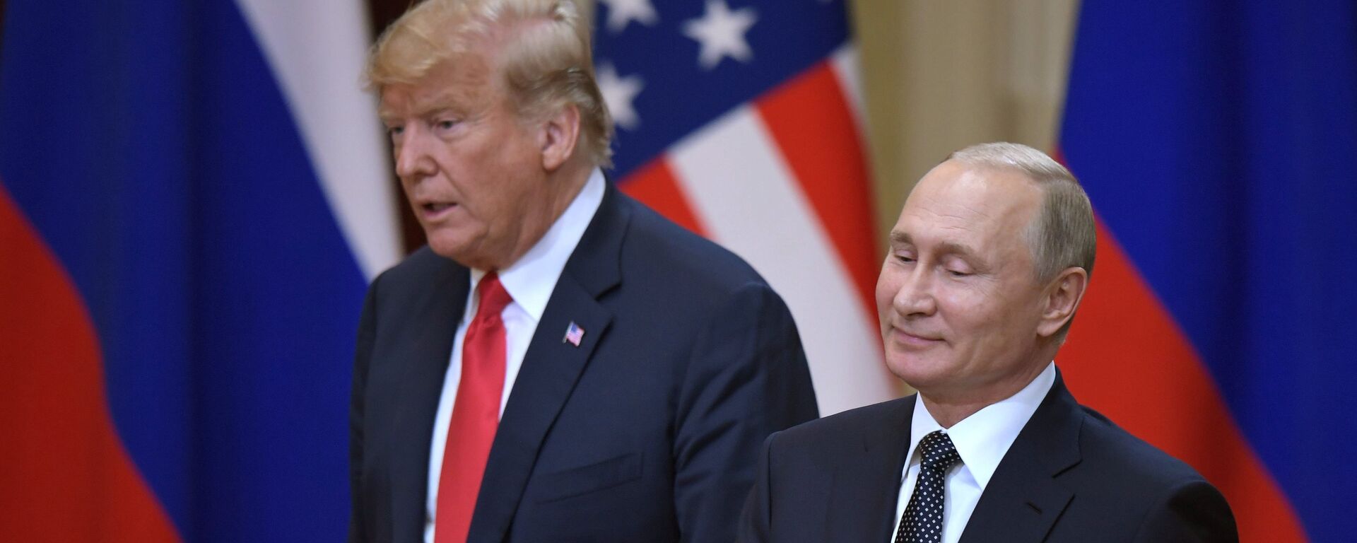 Tổng thống Nga Vladimir Putin và Tổng thống Mỹ Donald Trump - Sputnik Việt Nam, 1920, 15.08.2025