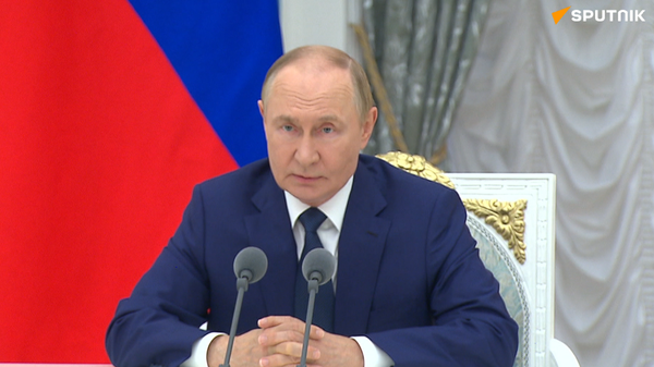 Tổng thống Putin ghi nhận những nỗ lực của Trump trong việc giải quyết xung đột ở Ukraina - Sputnik Việt Nam