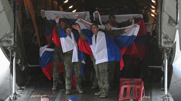 Nga và Ukraina trao đổi tù binh - Sputnik Việt Nam